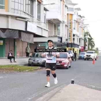 Runner Photo 7996037