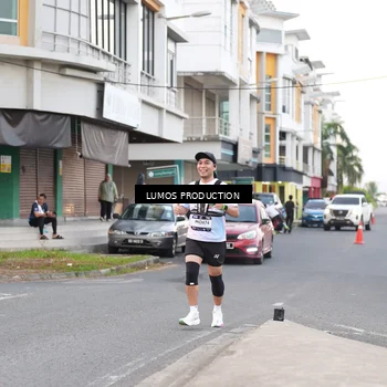 Runner Photo 7996038