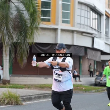 Runner Photo 7996072