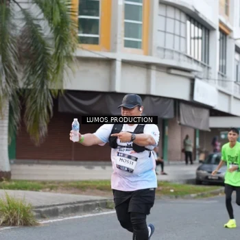Runner Photo 7996077