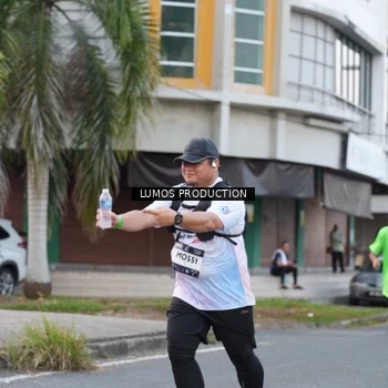 Runner Photo 7996078