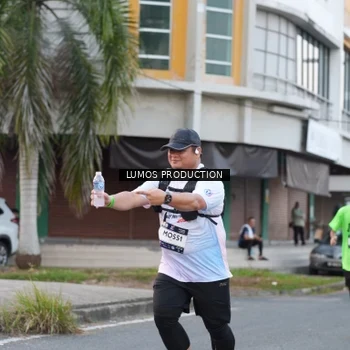 Runner Photo 7996081