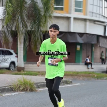 Runner Photo 7996090