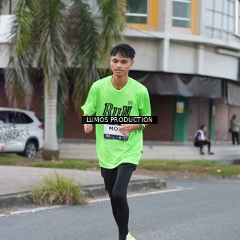 Runner Photo 7996092