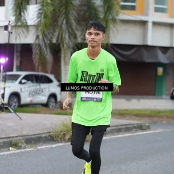 Runner Photo 7996100