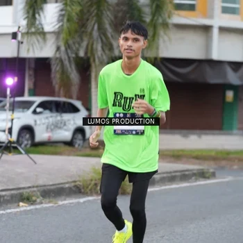Runner Photo 7996103