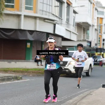 Runner Photo 7996105