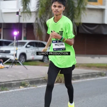 Runner Photo 7996106