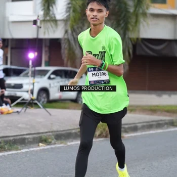Runner Photo 7996108