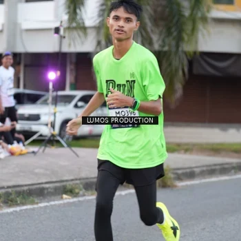 Runner Photo 7996109