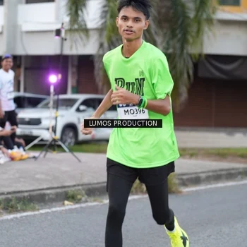 Runner Photo 7996113
