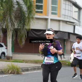 Runner Photo 7996123