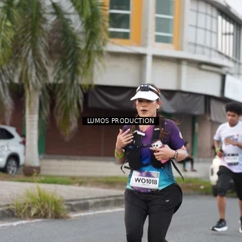 Runner Photo 7996124