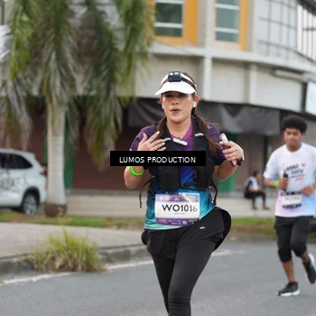 Runner Photo 7996135