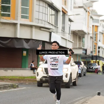 Runner Photo 7996171
