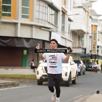 Runner Photo 7996174