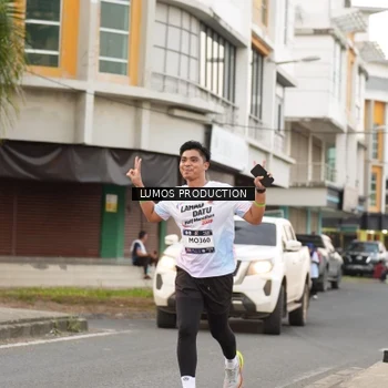 Runner Photo 7996176