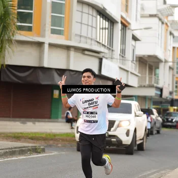 Runner Photo 7996177