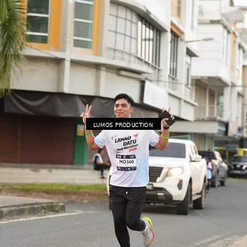 Runner Photo 7996178