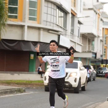 Runner Photo 7996181