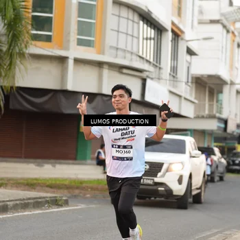 Runner Photo 7996182