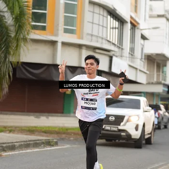 Runner Photo 7996184