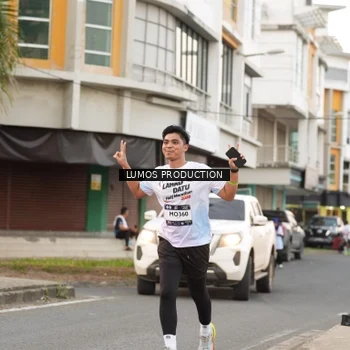 Runner Photo 7996186