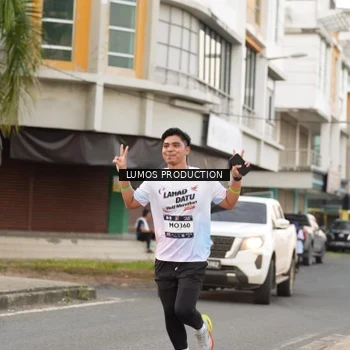 Runner Photo 7996187