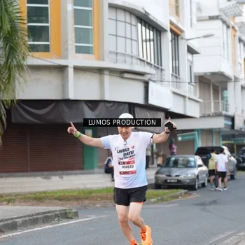 Runner Photo 7996224