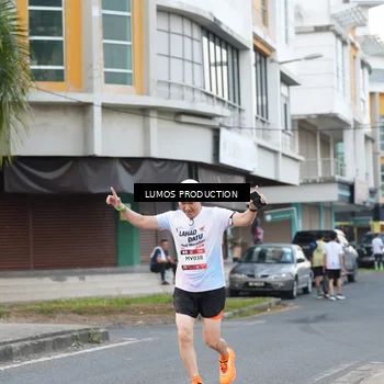 Runner Photo 7996225