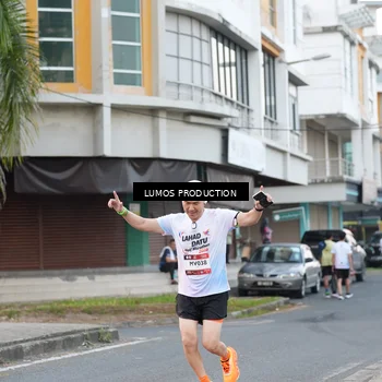 Runner Photo 7996226