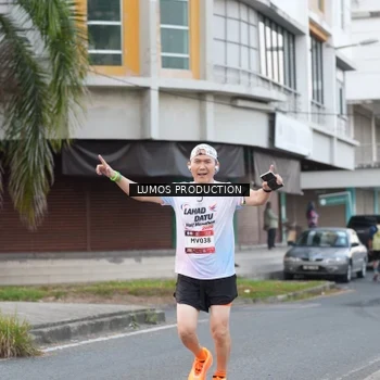 Runner Photo 7996235