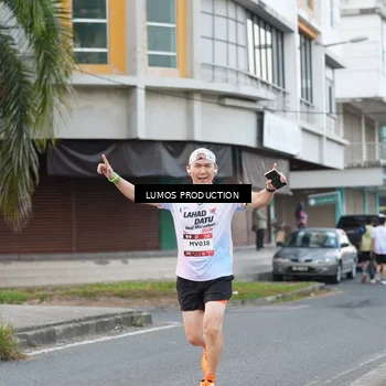 Runner Photo 7996236