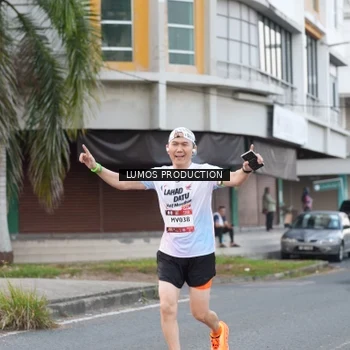 Runner Photo 7996250