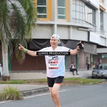 Runner Photo 7996251