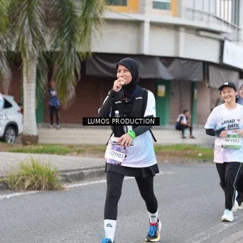 Runner Photo 7996445