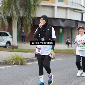 Runner Photo 7996446