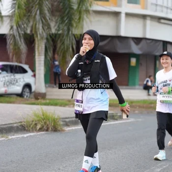 Runner Photo 7996448