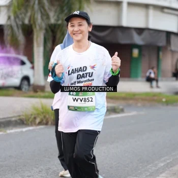 Runner Photo 7996476