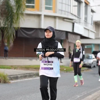 Runner Photo 7996515