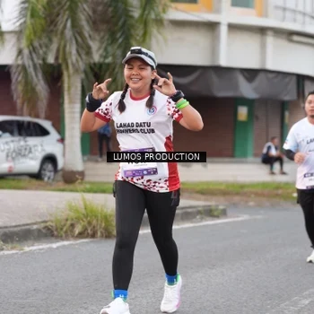 Runner Photo 7996596