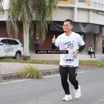 Runner Photo 7996614