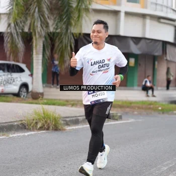 Runner Photo 7996617