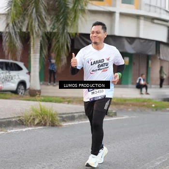 Runner Photo 7996626