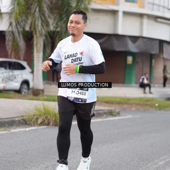 Runner Photo 7996633