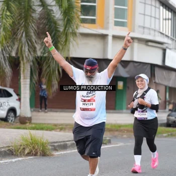 Runner Photo 7996645