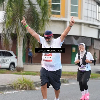 Runner Photo 7996655