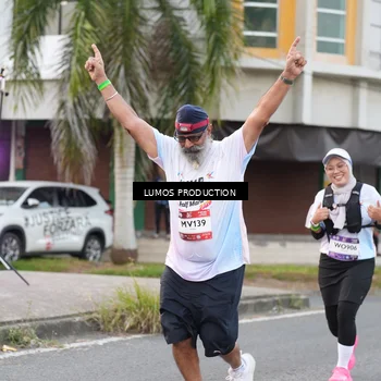 Runner Photo 7996658