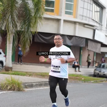 Runner Photo 7996680