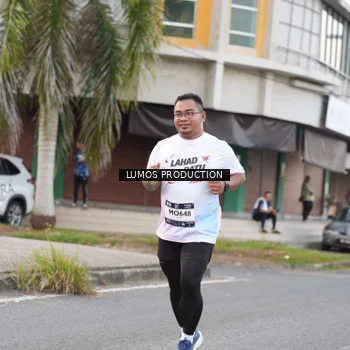 Runner Photo 7996681